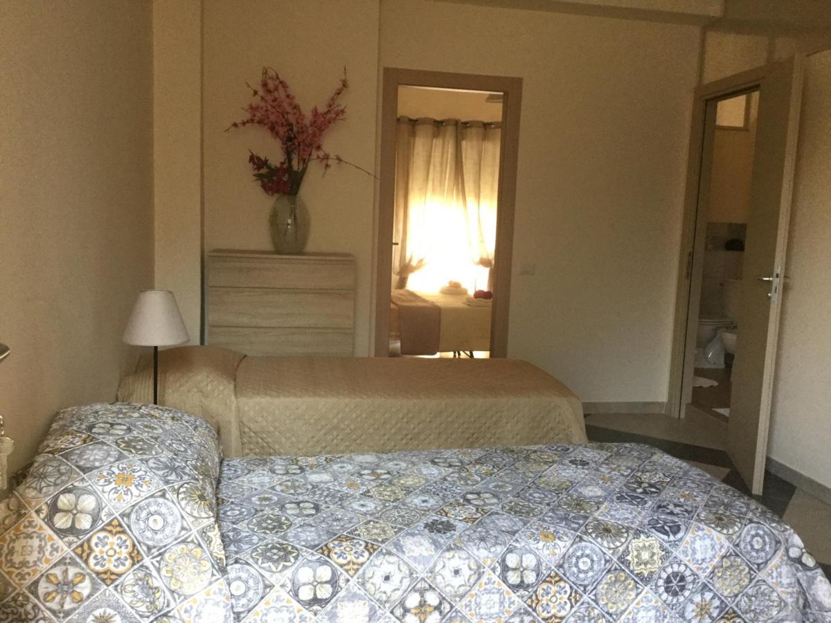 b&b da Jasmine Santa Teresa Di Riva Esterno foto