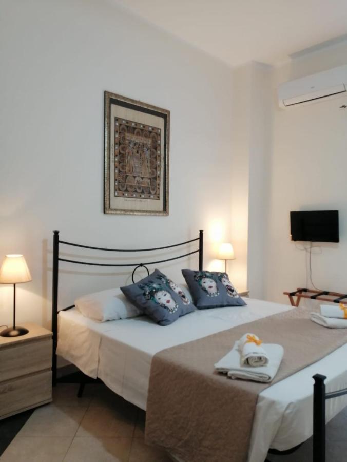 b&b da Jasmine Santa Teresa Di Riva Esterno foto