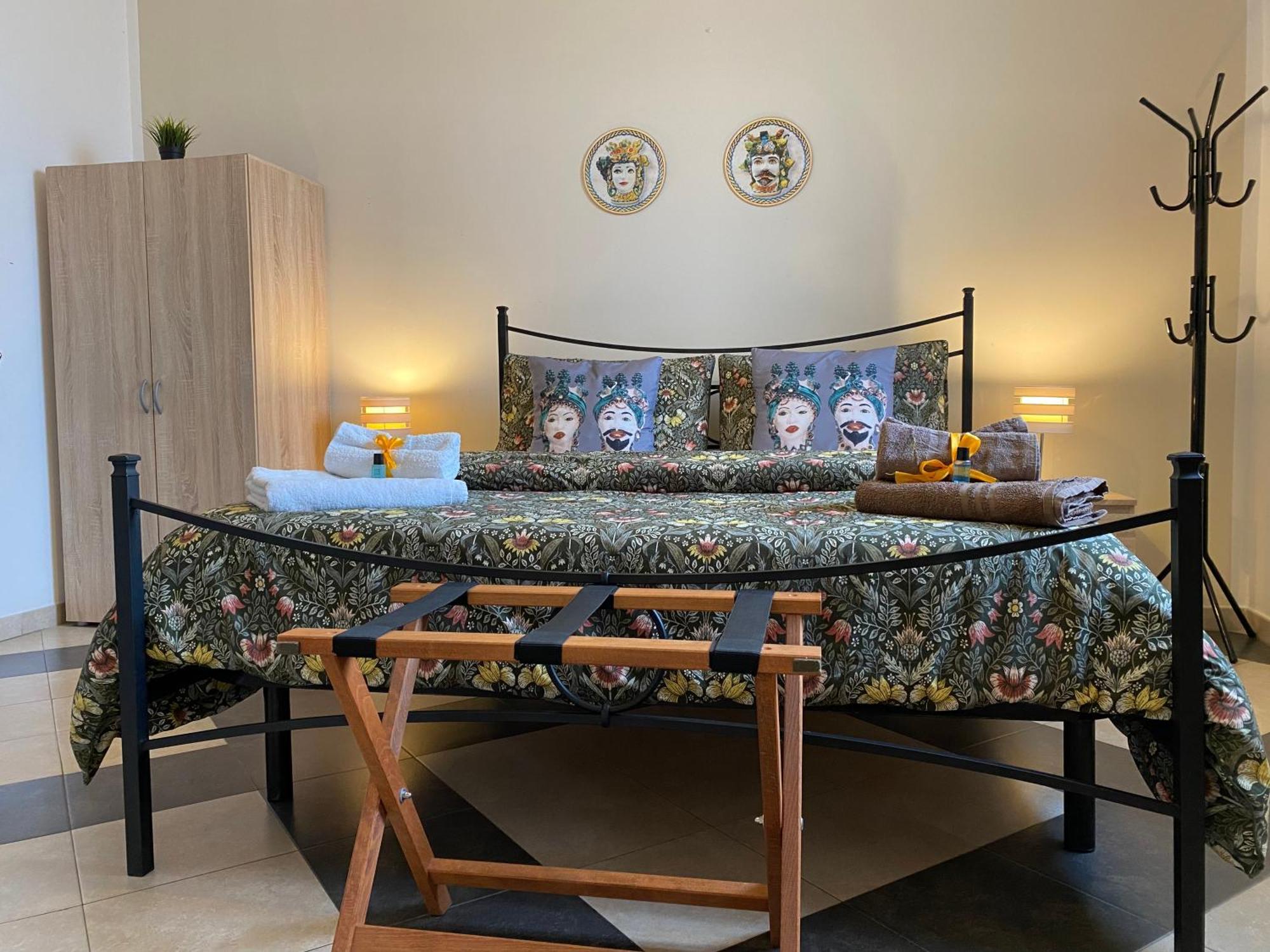 b&b da Jasmine Santa Teresa Di Riva Esterno foto